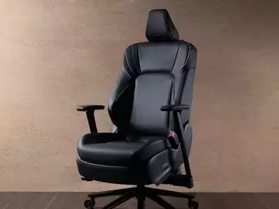 Toyota Unveils Luxurious Crown Seat Desk Chair for the Elite Office
