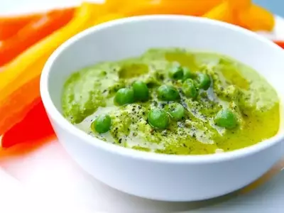 Creamy Green Pea Dip: A Fresh Alternative to Traditional Hummus