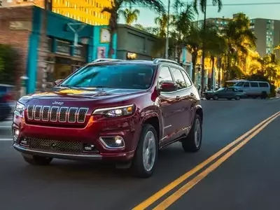 Jeep Cherokee Transmission Recall Issued for Over 61,000 SUVs