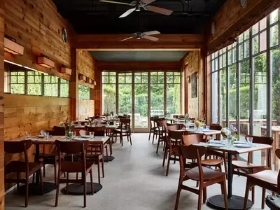 The Ultimate Summer Guide to the Hamptons: Dining, Shopping, and Stays