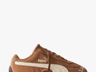 The Ultimate Guide to Stylish and Comfortable Travel Sneakers