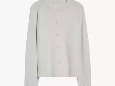 The Ultimate Travel Cardigan Guide: Elevate Your Airport Style with Comfort and Chic