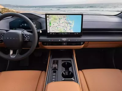 2026 Lexus ES350h: A Glimpse into the Future of Luxury Sedan Interiors
