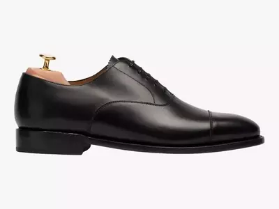 Mastering the Art of Pairing Shoes with Gray Suits