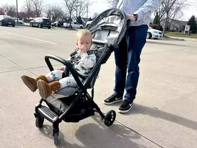 Choosing the Best Travel Stroller: A Comprehensive Guide