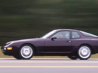 A Retrospective on the 1992 Porsche 968: Evolution and Design