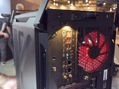 Corsair Launches Fighter Jet-Inspired PC Case 'Warthog'