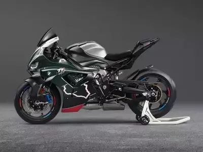 BMW M1000 RR Isle of Man Edition Honors Legendary Race