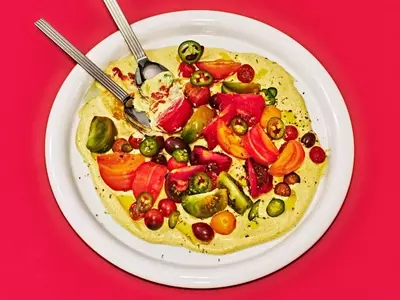 Effortless Summer Dishes: Recipes Utilizing Peak-Season Produce