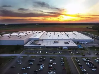 SpaceX's Controversial AI Compute Deals Spark Debate Ahead of Highly Anticipated IPO