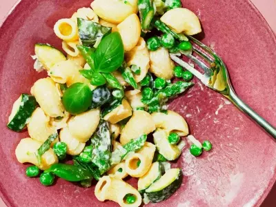 Spring Pasta with Vibrant Vegetables