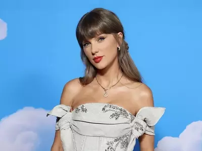 Taylor Swift Enchants 'Toy Story 5' Premiere with New Song and Classic Duet