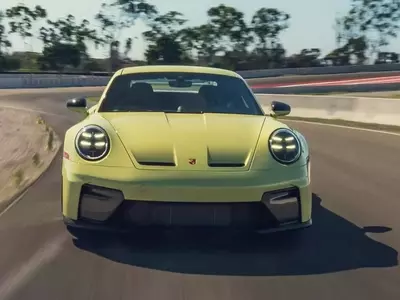Porsche 911 will not go all-electric, retaining combustion and hybrid power