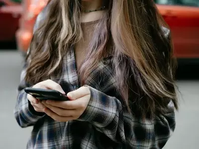 Adolescents Turn to AI Chatbots for Mental Health Support: What Parents Need to Know