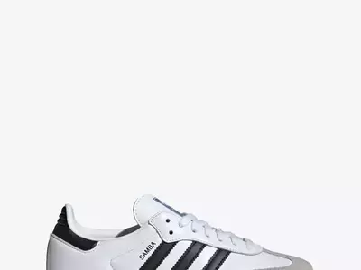 The Ultimate Guide to Women's White Sneakers: Style, Comfort, and Versatility