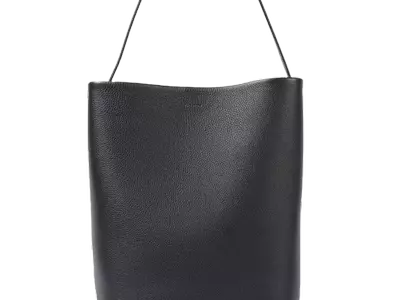 Elevate Your Style: A Curated Selection of Essential Luxury Tote Bags for Every Occasion