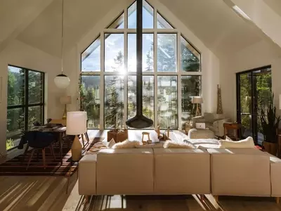 Top Airbnb Stays Near America's National Parks