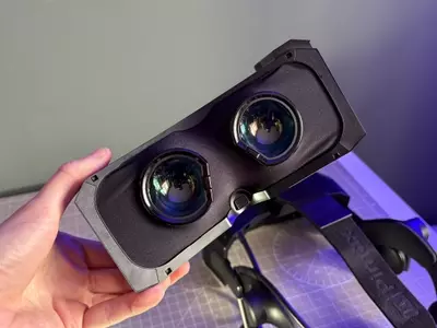 VR Displays See a Bright Future with Micro-OLED Technology