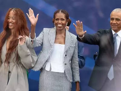 Michelle Obama's Classic Pastel Manicure at Presidential Center Opening