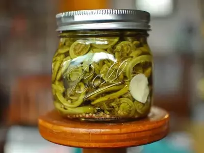 Preserving Spring's Bounty: A Guide to Pickled Fiddlehead Ferns