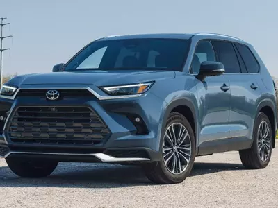 Toyota Grand Highlander: A Comprehensive Photo Gallery of the Spacious Hybrid SUV