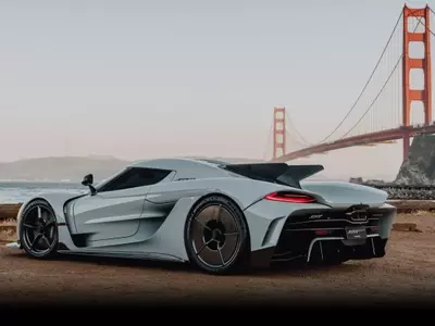 Koenigsegg Jesko Absolut: Unrivaled Speed on the Airfield