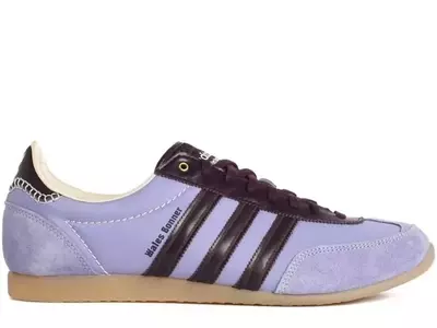 The Ultimate Guide to Stylish Sneakers: Elevate Your Everyday Look