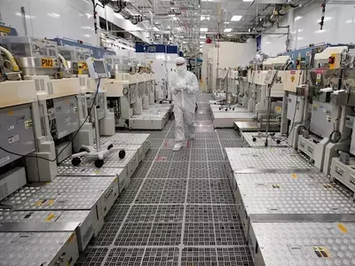 Stock Futures Show Resilience After Tech Sector Decline; Micron Earnings in Focus