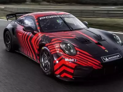 Porsche Unveils New 911 GT4 R Race Car