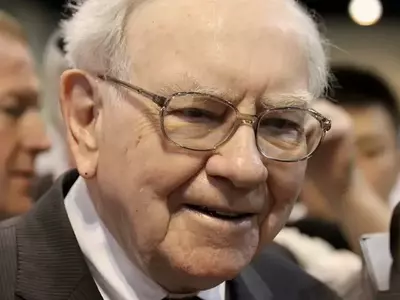 Berkshire Hathaway's Cash Reserves: A Sign of Market Caution or Opportunity?