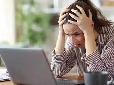 Employee's Predicament: Non-Refundable Trip vs. Return-to-Office Mandate