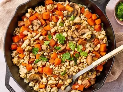 Healthy Skillet Meal: Ground Turkey and Sweet Potato Dish