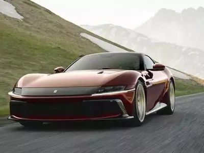 Ferrari's 12Cilindri Manuale: A Return to the Manual Driving Experience with a Modern Twist