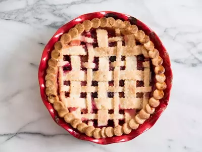 Mastering the Art of Pie Crust Designs: Techniques for Beautiful and Delicious Pies