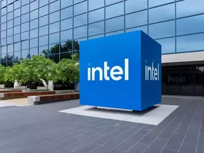 Jim Cramer's Endorsement Ignites Debate on Intel's Valuation Amidst AI Boom