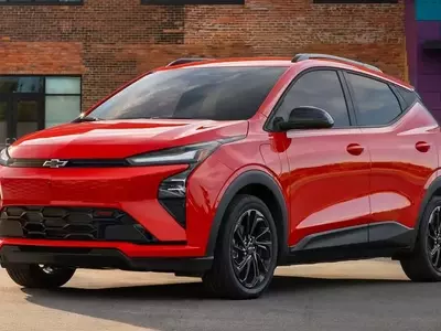 GM Sales Decline Amidst Shifting EV Market Dynamics
