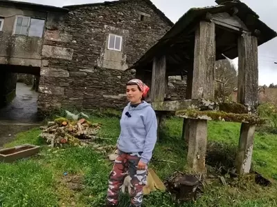 De la Metrópolis Gallega a la Vida Autosuficiente: Una Historia de Renacimiento Rural