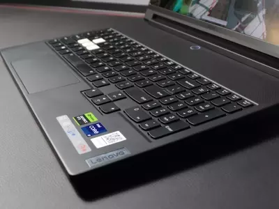 Lenovo Integrates Chinese YMTC SSDs Amidst Global Memory Shortage