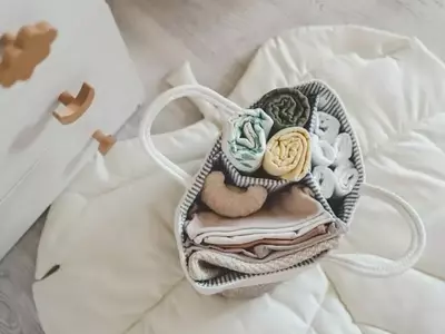 The Indispensable Diaper Bag Contents for Discerning Parents