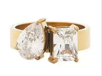 The Rise of Faux Engagement Rings for Travel and Everyday Wear