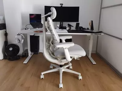 LiberNovo Omni Pro: A Refined Ergonomic Seating Experience