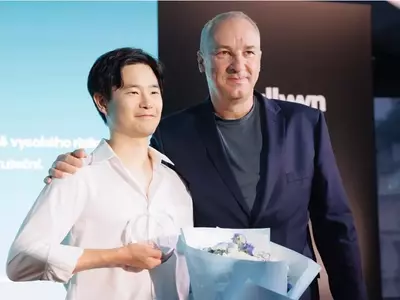 Swiss-Korean Director Hae-Sup Sin Receives Prestigious Allwyn Residency Fellowship