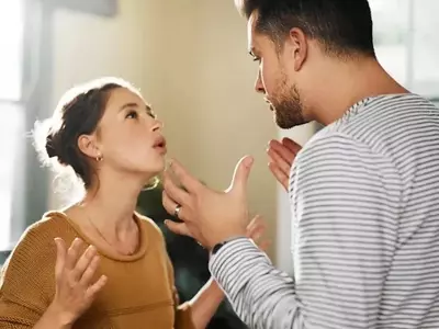 Financial Transparency: A Married Couple's Struggle with Separate Finances and a Past-Due Mortgage