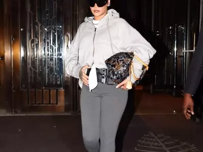 Rihanna's Unyielding Style: Conquering Heatwaves in New York and Paris