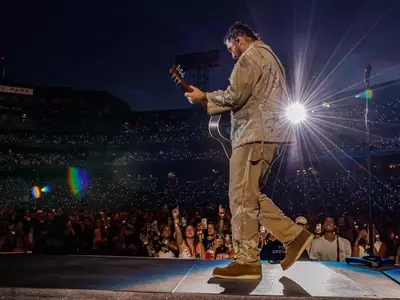 Noah Kahan's Phenomenal Fenway Park Residency: A Hometown Triumph
