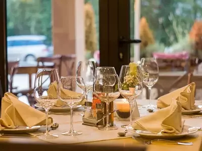 Analyzing Bloomin' Brands, Inc. (BLMN) Stock Performance and Investment Potential
