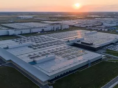 Mercedes-Benz Boosts Hungarian Production with €1 Billion Expansion