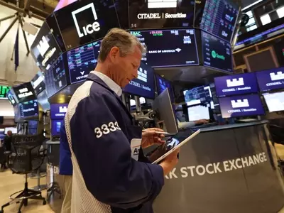 Market Outlook: Tech Giants Fluctuate Amidst Mixed Earnings and Geopolitical Tensions
