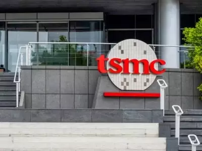 Major Industry Shifts: TSMC's Expanded US Investment, Uber's Acquisition Bid, and United's Innovative Seating