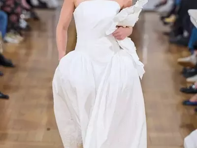 Eyelet Fashion Trends: A Modern Take on Classic Style